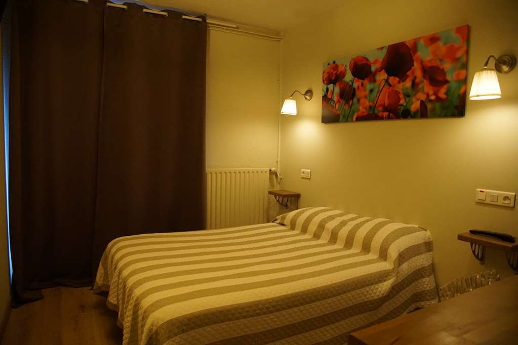 Logis Hotel Epi D'Or Angoulême Стая снимка